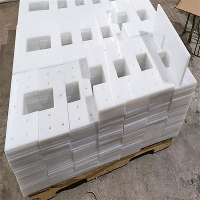قطعات ماشینکاری پلاستیکی UHMWPE نوار نقاله درگ Flights Pad Slippery Scraper